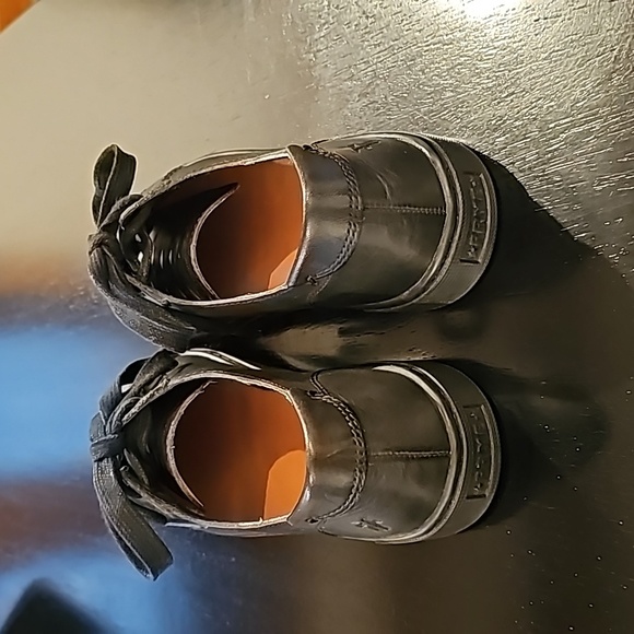 FRYE Low Lace Shoe, Size 7.5, Never Worn - Picture 3 of 8